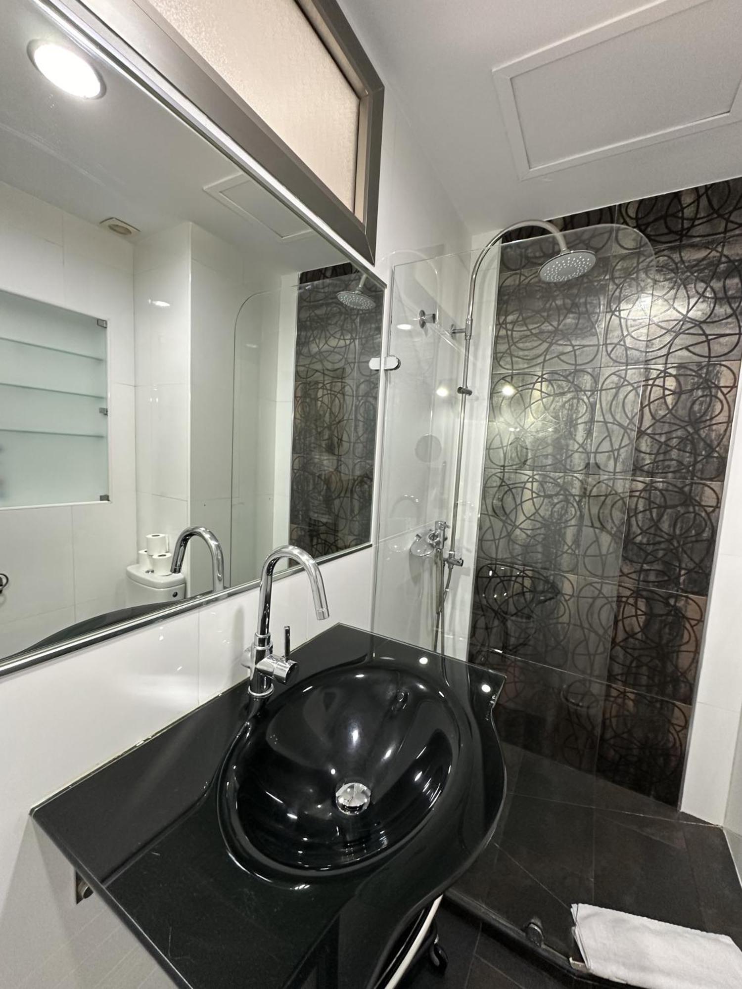 Atico Plaza Bailen Malaga Centro Appartement Buitenkant foto